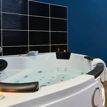 Ng Prestige - Nain I Privatif Premium I Jacuzzi - Sauna - Netflix - Projecteur Appartement Roubaix