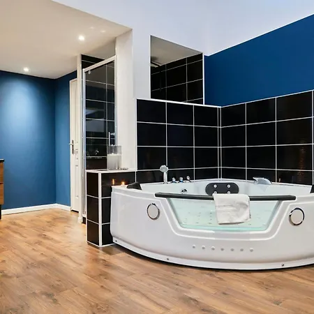 דירה Ng Prestige - Nain I Privatif Premium I Jacuzzi - Sauna - Netflix - Projecteur רובייש