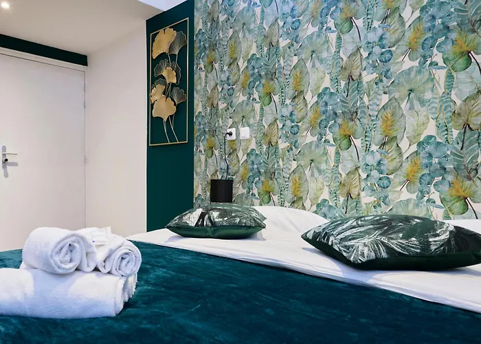 Ng Prestige - Nain I Privatif Premium I Jacuzzi - Sauna - Netflix - Projecteur * Roubaix